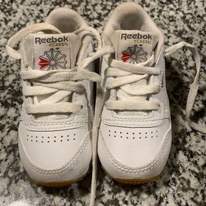White Reebok shoes size 5